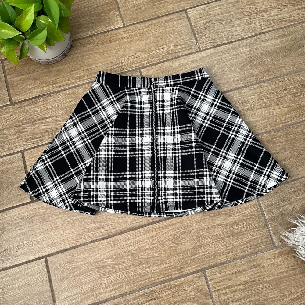 Hot Topic Black And White Plaid Skater Mini Skirt Size Small